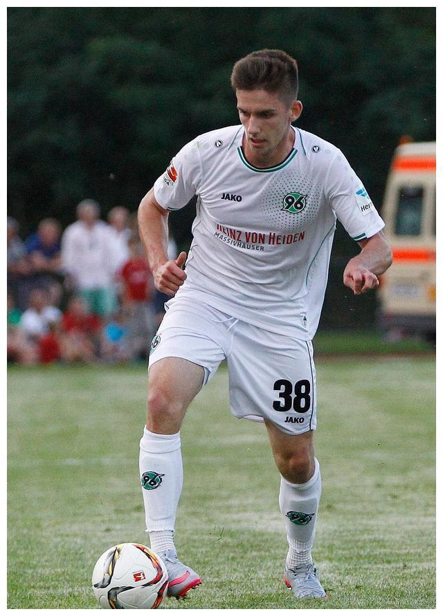 开云官网中国 -关于足总杯倒计时，塞维利亚今晚单刀错失，细节引发关注，媒体盛赞，轮换策略成焦点的信息