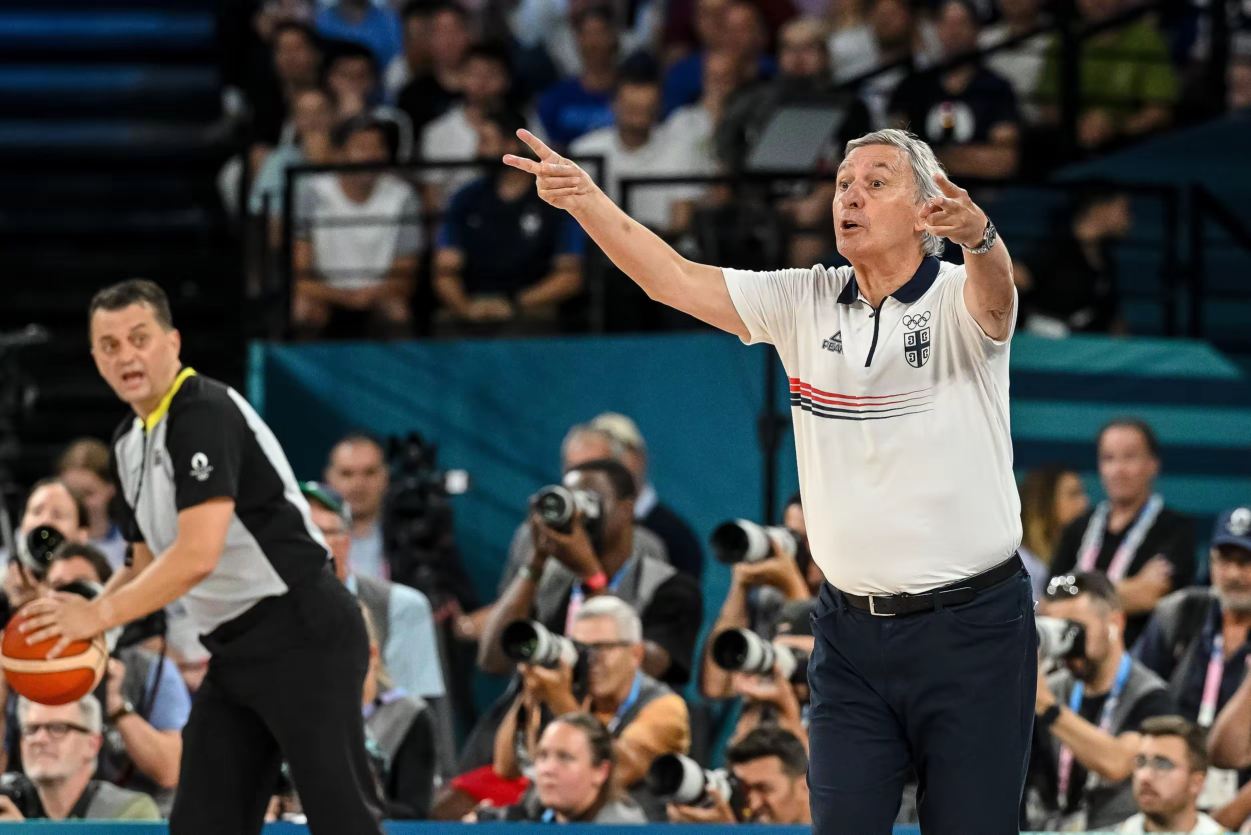 德国杯赛前走向成谜，塞维利亚完成体检，话题不断，临场指挥获称赞(德国杯积分榜最新排名)