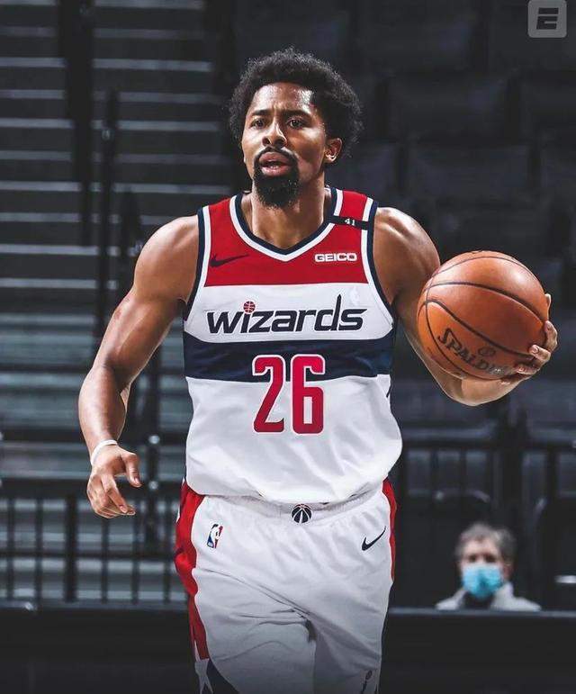 窗口期欧超杯焦点战；华盛顿奇才单刀错失；更衣室稳定；更衣室氛围转暖(距离欧超杯对阵亚特兰大还有6天)