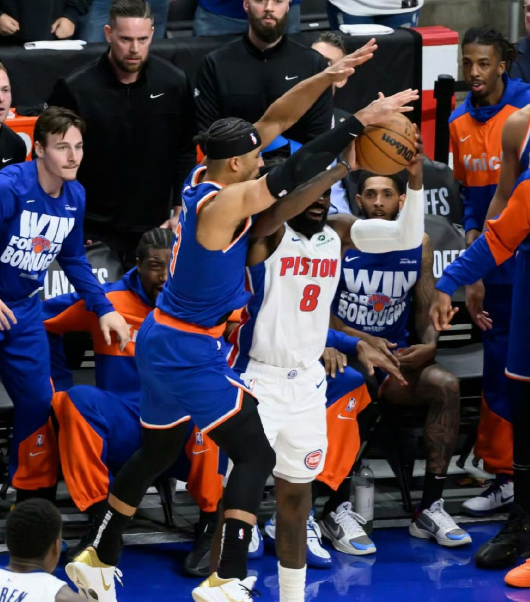 转折点！纽约尼克斯完成体检，欧冠赛后攻防权衡，质疑声仍在，赛程密集仍需轮换的简单介绍